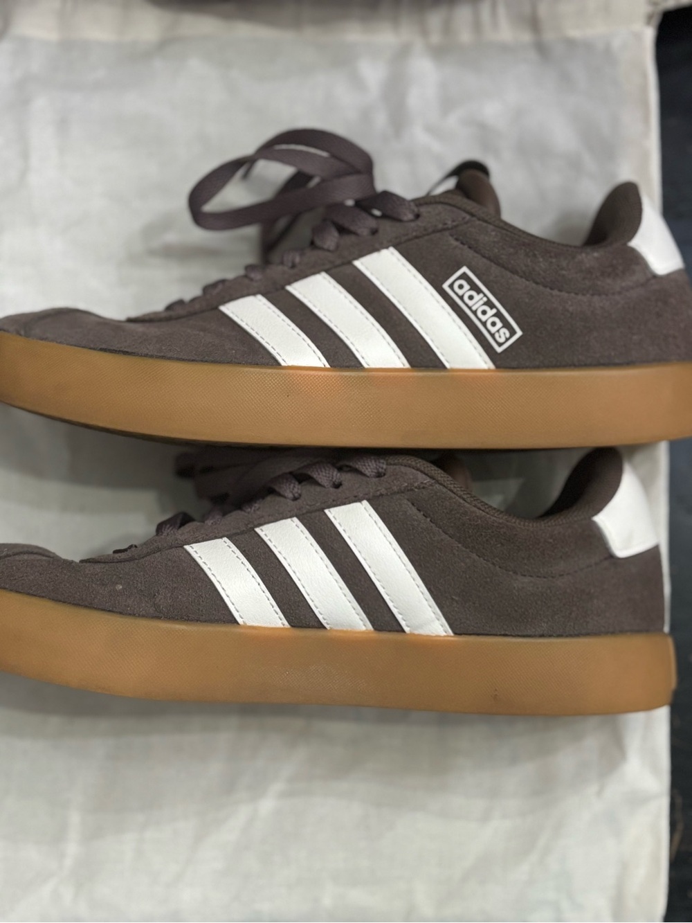OFFERS WELCOME!
Adidas VL Court 3.0 Casual Sneakers, 6.5 - Picture 3 of 8